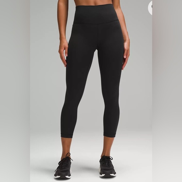 Lululemon Wunder Train High-Rise Crop Leggings 23" Black Size 4 EUC - Picture 1 of 8